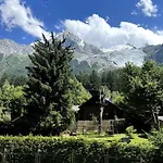 Daire Les Carlines Des Bossons - By Care Concierge Chamonix